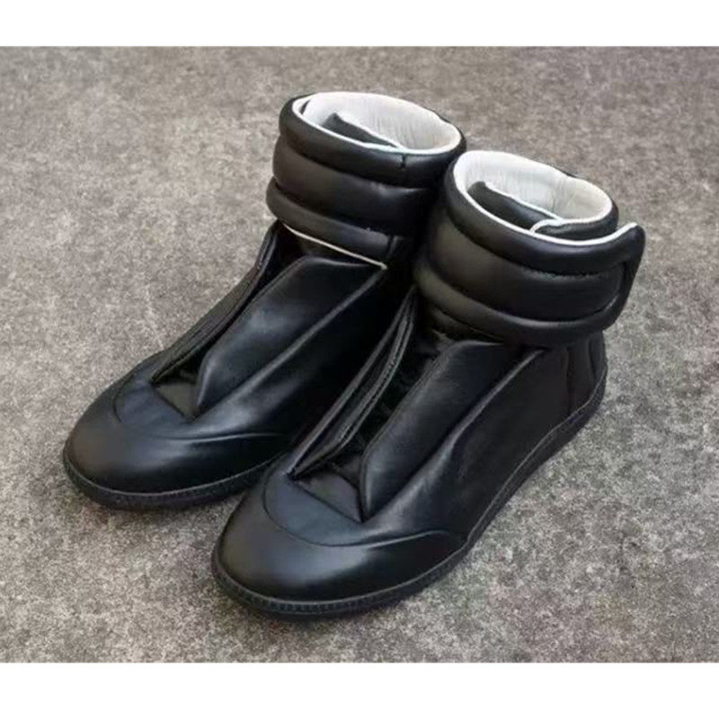 Women Futuristic Slip On High  - Leather Sneaker Care Kit recension och pris